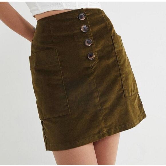 Urban Outfitters BDG Green Kendri Uncut Corduroy Button Fly Mini Skirt Medium - Picture 1 of 5